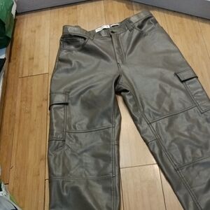 Abercrombie & Fitch Men's Olive Cargo Pants